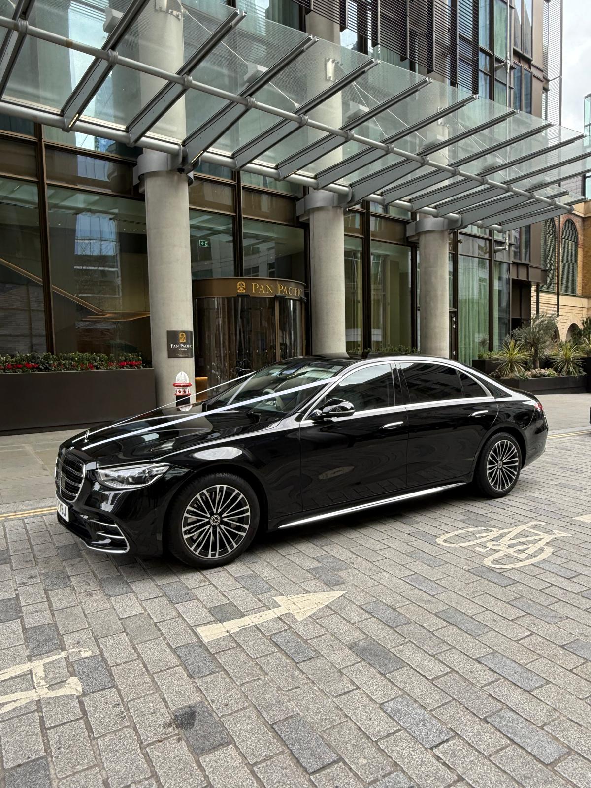 Luxury chauffeur service London airport transfer Mercedes S Class