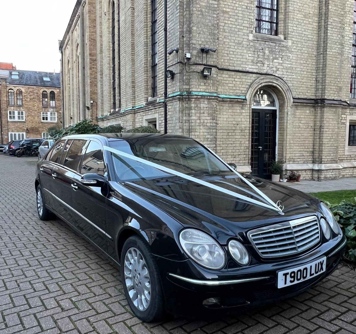 Mercedes E-Class limousine hire in London for weddings and chauffeur service