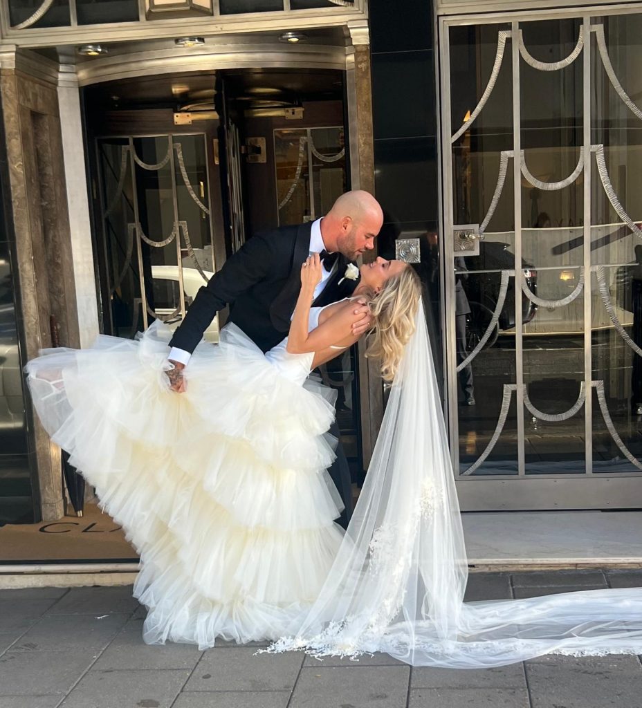 bride arriving luxury wedding car hire London elegant entrance