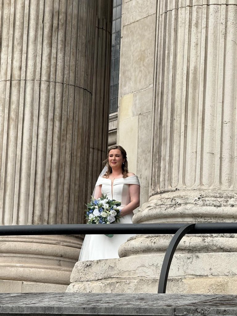 Bentley wedding car hire St Pauls with chauffeur in London