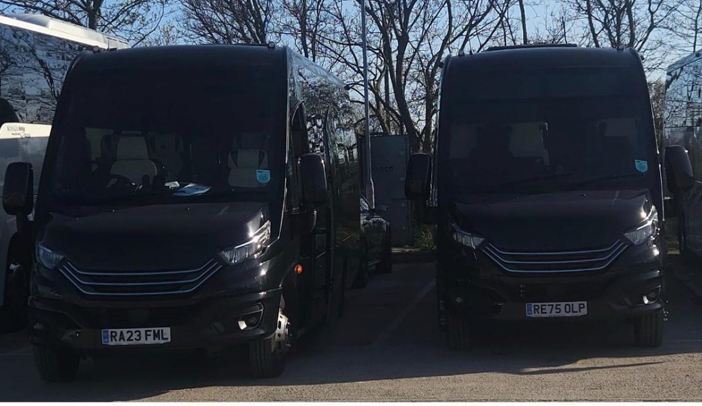 Group passengers using mini bus hire London for event transport